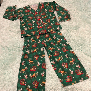 Nwot Kid’s 100% Cotton Flannel 2 Piece Pajama Set. Size 4.
